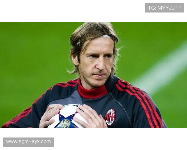 恰尔汗奥卢职业生涯轨迹:从天才少年到中场核心的蜕变之路 恰尔汗奥卢职业生涯轨迹:从天才少年到中场核心的蜕变之路